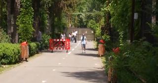 Aglomeraţie la Grădina Zoologică, în prima zi de relaxare socială