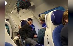 Masca de protecție, o corvoadă pentru călătorii din trenuri