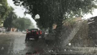 Ploie torențială cu grindină în București, Capitala e sub cod galben de vreme severă