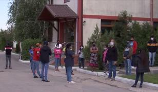 Abandonați în Botoșani, muncitorii din Sri Lanka au fost angajați la o firmă din Cluj