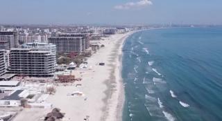 Aglomerația de pe litoral, o amintire. Șezlongurile nu vor mai fi puse unul lângă altul