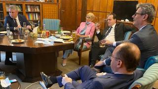 Ludovic Orban, explicații după ce a fost fotografiat petrecând cu mai mulți miniștri în birou