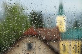 Ploi și vijelii prognozate în primele zile de iunie