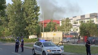 Incendiu violent în sudul Capitalei. Două hale au fost cuprinse de flăcări