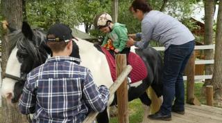Ziua Copilului, petrecută de copii la centrul de echitaţie