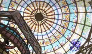 Cupola bibliotecii din Râmnicu Vâlcea, un vitraliu cu 144.000 de piese