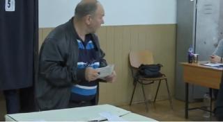 Curtea Constituţională a decis că mandatele primarilor pot fi prelungite doar prin lege