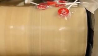 Ministru din Madagascar, demis pentru că a vrut să comande bomboane de milioane de dolari