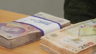 Guvernul nu are bani pentru majorarea pensiilor şi a alocaţiilor, deşi parlamentul a adoptat legile