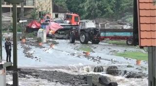 Inundațiile au făcut prăpăd în mai multe județe din România (Video)