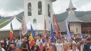 Aglomeraţie la slujba de pomenire a părintelui Iustin Pârvu