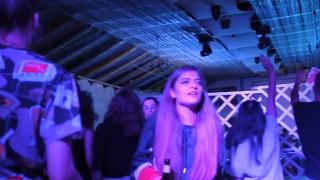 Turiștii se distrează la mare cât pentru trei luni de izolare