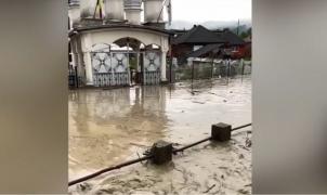 Furtunile continuă să facă prăpăd în mai multe zone din ţară (Video)