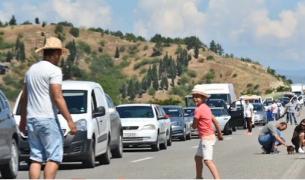 Grecia a deschis granițele pentru turiști, cozi imense la vamă: "Românii sunt foarte importanţi pentru piaţa noastră turistică"  (Video)