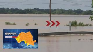 În iunie a plouat cât în 4 luni. Cod portocaliu până duminică dimineață în majoritatea țării