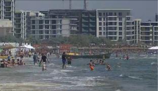 Litoralul românesc redevine atractiv pentru turişti, odată cu restricţiile aduse de coronavirus (Video)