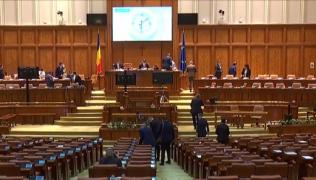 Parlamentarii au uitat de legea distanțării. Măştile au fost purtate incorect sau deloc