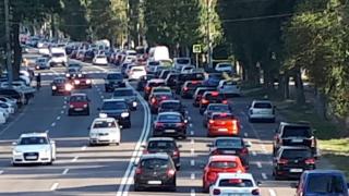 Zeci de mii de turiști se întorc acasă de pe litoral la final de weekend