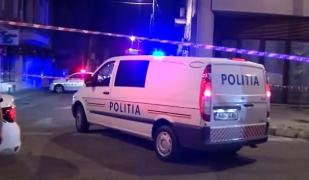 Un bărbat violent care ameninţa că se aruncă în faţa maşinilor a murit în custodia poliţiei