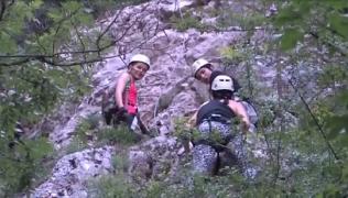 Turiştii, tot mai atrași de traseele de via ferrata din Vadu Crișului