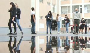 Mii de elevi au rămas fără loc la liceu pentru că au completat greșit sau incomplet formularul de repartizare