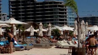 Distanţarea socială se ţine cu buget mare pe plajele româneşti