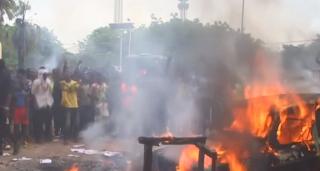 Parlamentul din Mali, devastat de manifestanți violenți