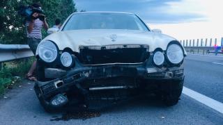 Fetiţă de 2 ani rănită într-un accident cu 4 maşini pe Autostrada Soarelui