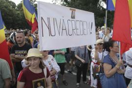 Miting în Piaţa Victoriei împotriva purtării măştilor în spaţii închise
