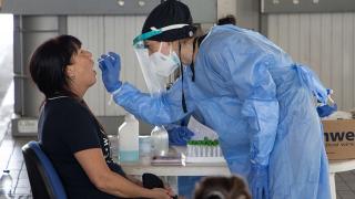 Românii cu vacanțe în Grecia simulează simptome de coronavirus pentru a obține testul necesar la trecerea graniței