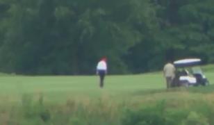Donald Trump joacă golf "pe repede înainte" (Video)