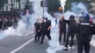 Ziua Franței, marcată la Paris de proteste antiguvernamentale (Video)