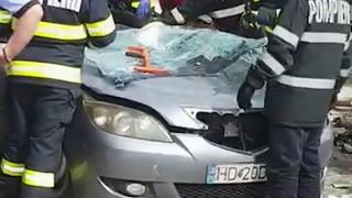 Bărbatul din Deva care a murit sub ochii copilului său, strivit de un stâlp de iluminat, era patronul unei săli de evenimente