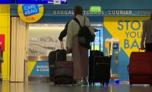 Premierul Greciei anunță controale aspre, după ce mai mulți turiști au fost găsiți cu coronavirus