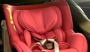 Scaunul de mașină pentru copii ar putea salva vieți, în cazul este montat și utilizat corect (Video)