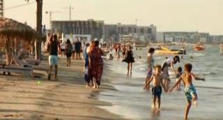 Cei mai mulți turiști de pe litoral par dispuși să respecte măsurile impuse pentru combaterea coronavirusului
