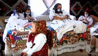 Obiceiurile au fost păstrate cu sfințenie în Maramureş. Meșterii populari iscusiți știu meserie din moși-strămoși