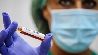 Aproape 1 milion de oameni au fost infectați în câteva zile, la nivel global