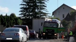 Drumul spre munte, coșmarul turiștilor. Un pod s-a surpat în zona Bran în timpul lucrărilor