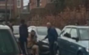Două grupuri de români au îngrozit un cartier din Sheffield, după ce s-au bătut cu bâte și scaune (Video)