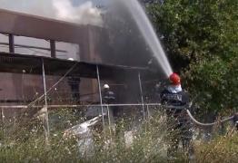 Un salon de evenimente din București s-a făcut scrum, după un incendiu devastator (Video)