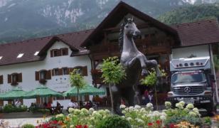 Cum arată un concediu petrecut în jurul masivului Piatra Craiului – Zărneşti