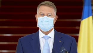 Klaus Iohannis acuza PSD de faptul că au permis ca sute de români infectaţi cu coronavirus
