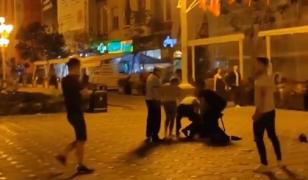 Bărbat pus la pământ și încătușat, la Timișoara: "Nu-i puneți piciorul pe cap, ca-n America!" (video)