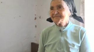 La 85 de ani, bunica Lucreţia a aprins pentru prima dată lumina