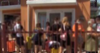 30 de adolescenţi din Vaslui suspectați de infecție cu COVID-19, căutați pe litoral