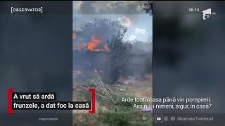 Incendiu în Izvoarele. O casă a luat foc, după ce un bărbat a dat foc la frunzele din curte