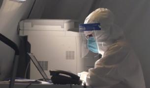 Bebeluș testat pozitiv cu Covid-19 în România, negativ în Austria