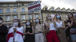 Haos în Belarus, după alegerile prezidenţiale. Autoritățile au tăiat internetul