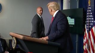 Donald Trump, evacuat de Secret Service chiar în timpul unei conferințe de presă, din cauza unui incident de securitate (Video)